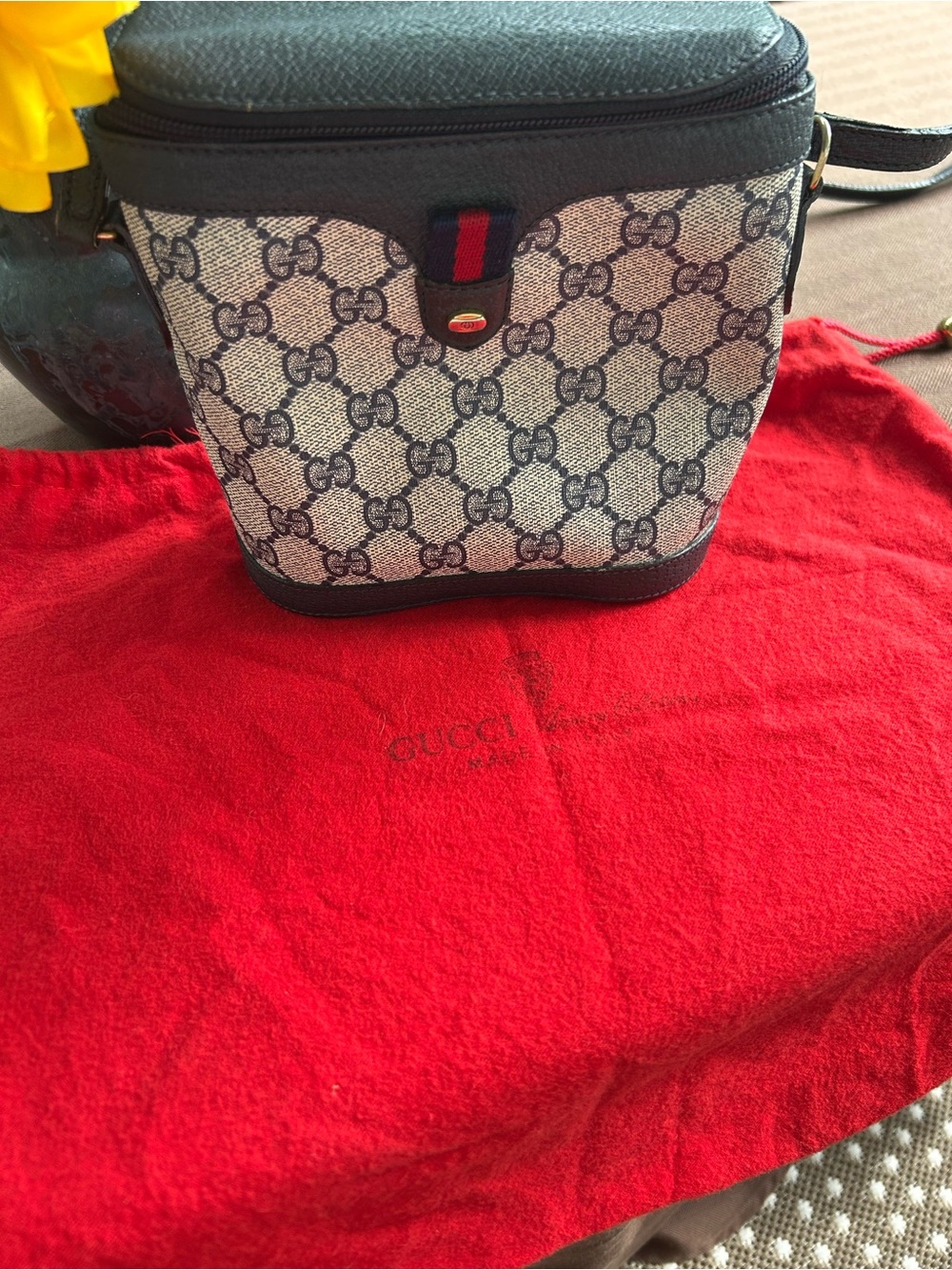 Gucci Beige GG Canvas Crossbody with navy - Picture 4 of 7